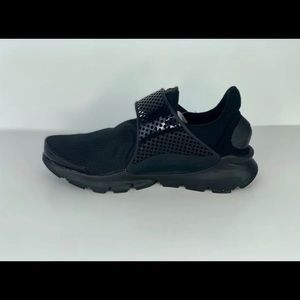 Nike sockdarts